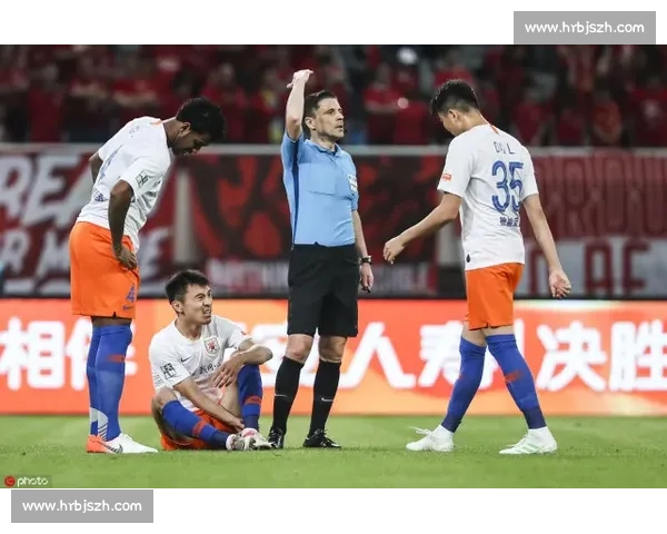 前英超裁判发声:桑德兰绝杀球越位应取消 前英超裁判发声:桑德兰绝杀球越位应取消