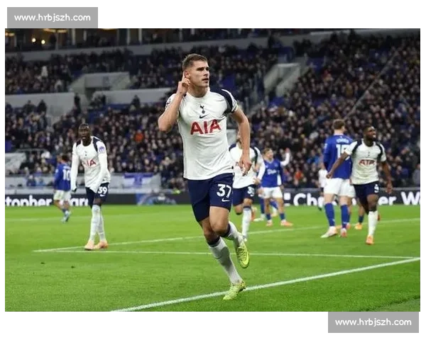 范德芬头球双响封神！热刺 3-0 破咒升前三
